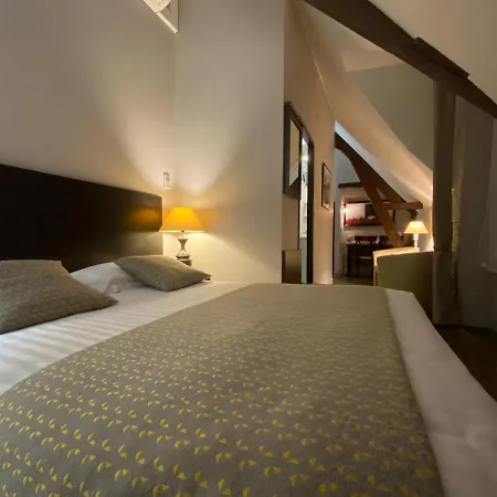 Logis Des Ducs Hotel Duras