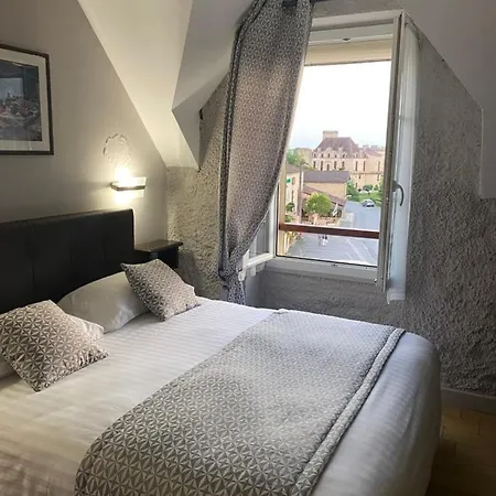 Logis Des Ducs 3* Duras