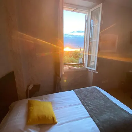 Logis Des Ducs Hotel Duras