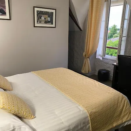 Logis Des Ducs Hotel Duras