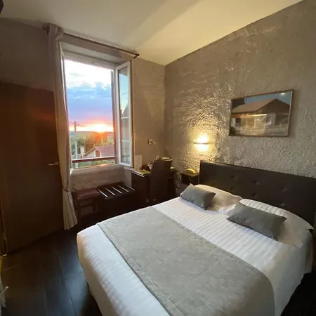 Logis Des Ducs Hotel Duras