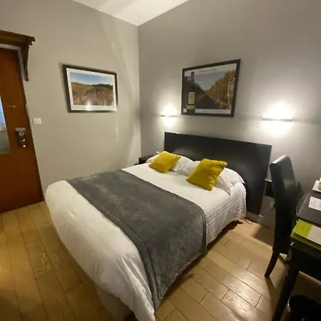 Hotel Logis Des Ducs Duras