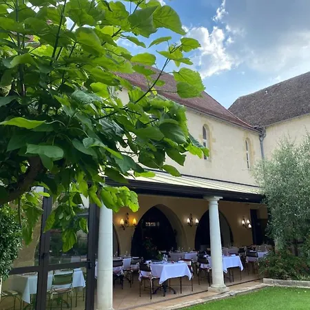 Hotel Logis Des Ducs 3*