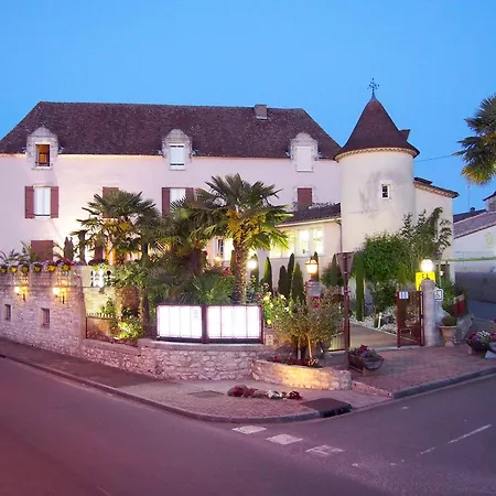 Logis Des Ducs Hotel