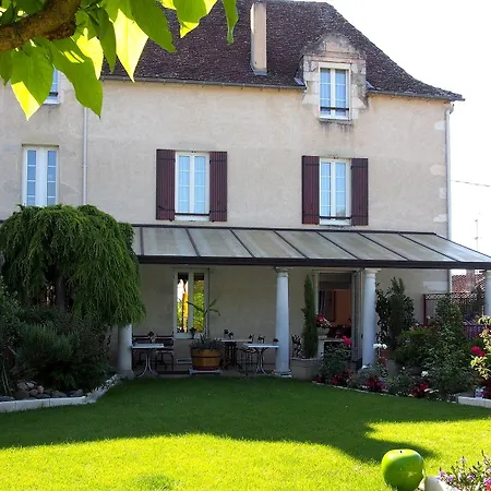 Logis Des Ducs Hotel