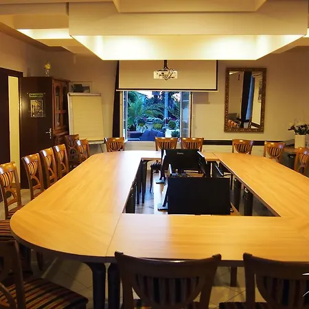 Hotel Logis Des Ducs Duras