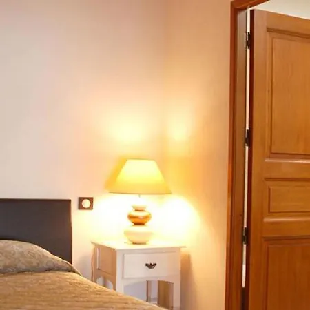 Logis Des Ducs Hotel