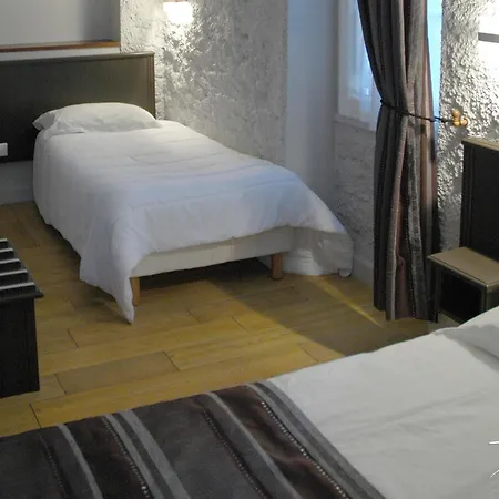 Logis Des Ducs 3* Duras