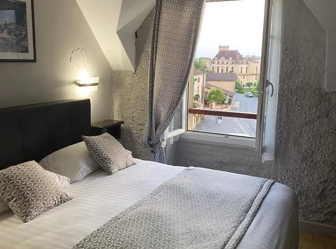 Logis Des Ducs 3* Duras