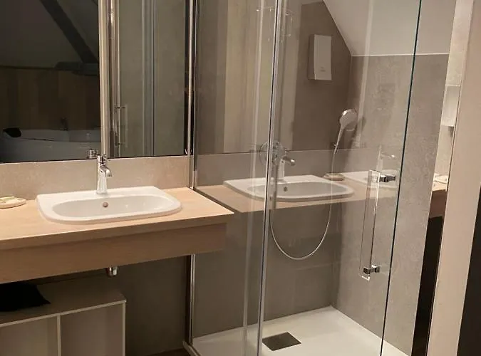 Logis Des Ducs 3* Duras