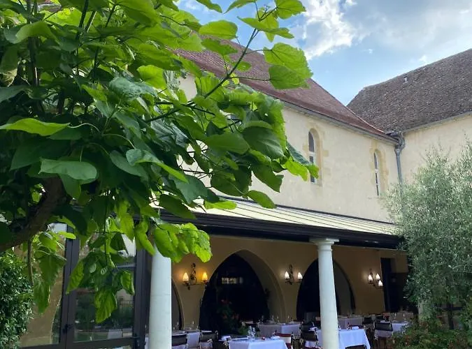 Отель Logis Des Ducs 3*