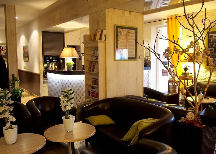 Logis Des Ducs Отель 3*