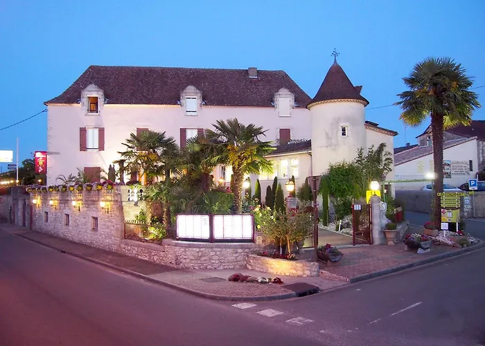 Logis Des Ducs Отель