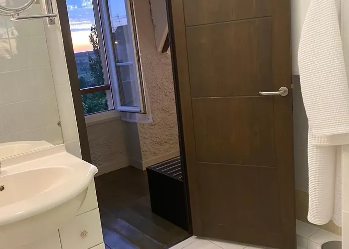 Отель Logis Des Ducs 3*